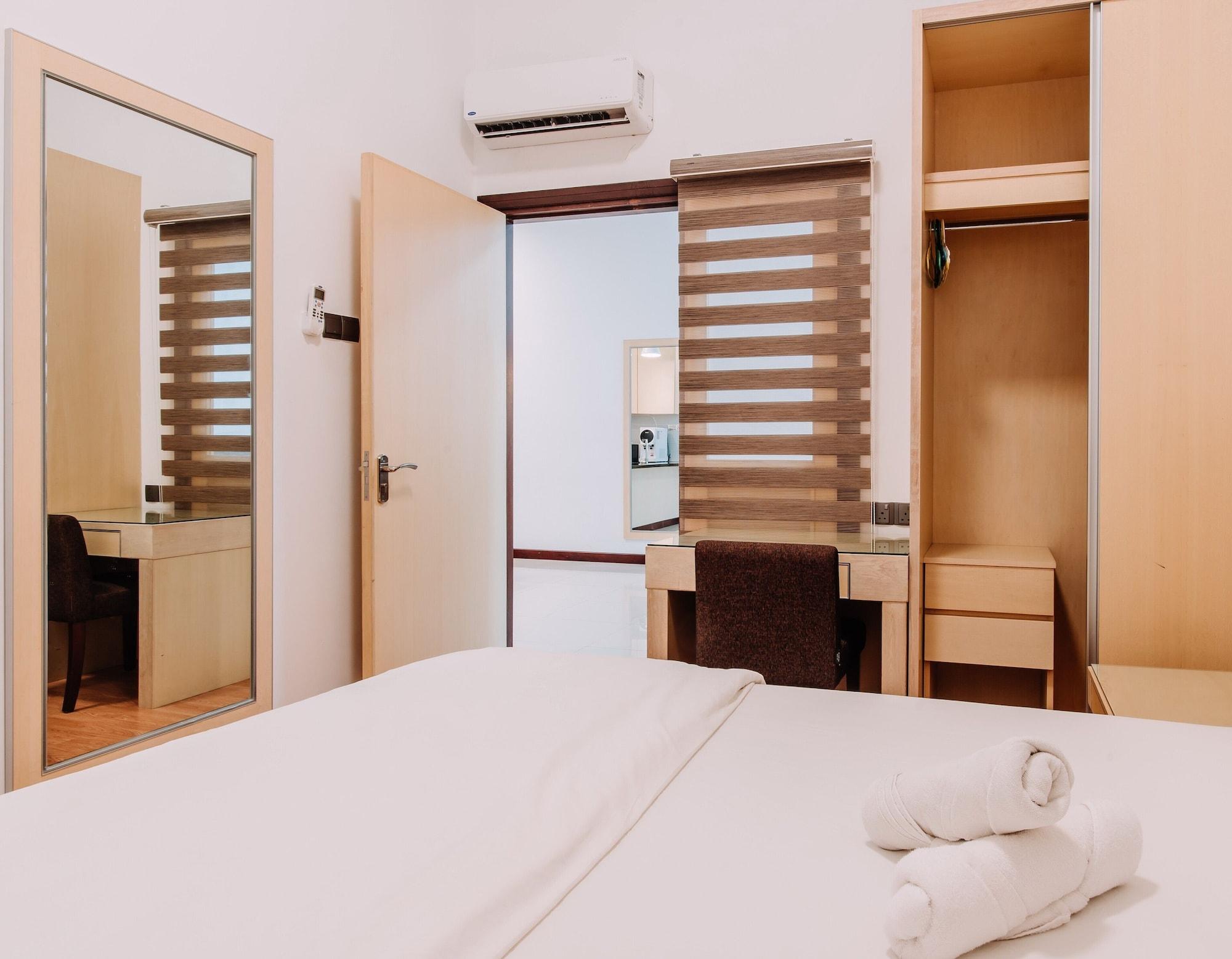 Imperial Suites Serviced Apartment Maong Bazaar ภายนอก รูปภาพ