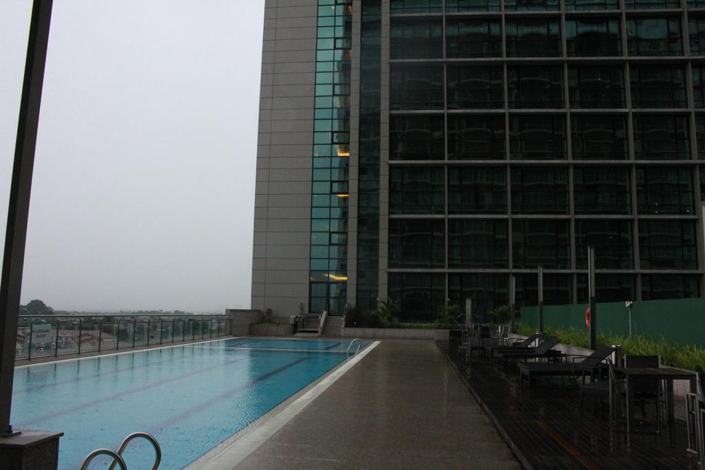 Imperial Suites Serviced Apartment Maong Bazaar ภายนอก รูปภาพ