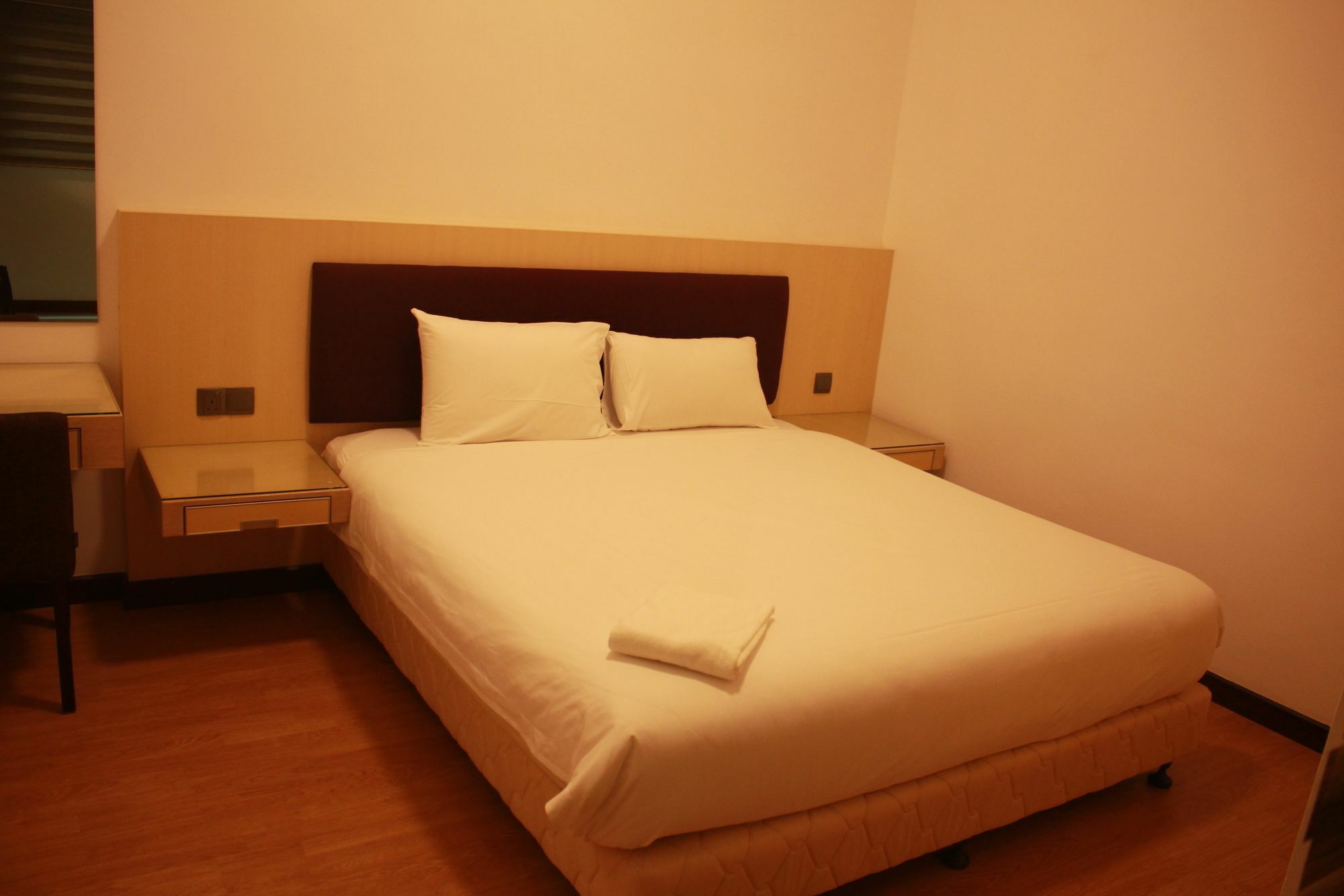 Imperial Suites Serviced Apartment Maong Bazaar ภายนอก รูปภาพ